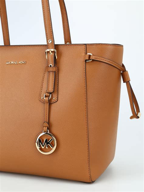 michael kors tragetasche voyager|Michael Kors leather tote.